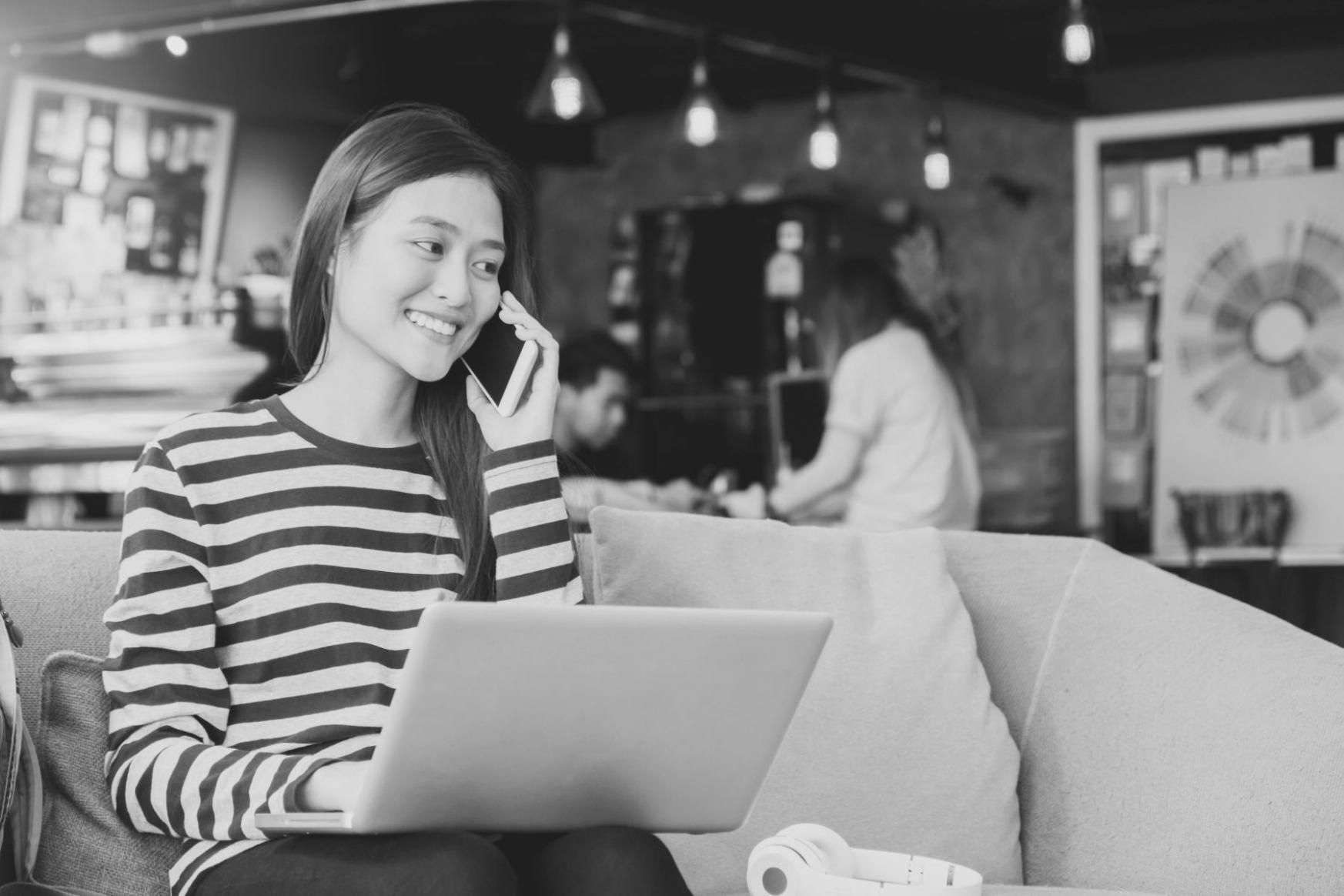 Grille comparative de métriques de performance pour différentes stratégies SEO local