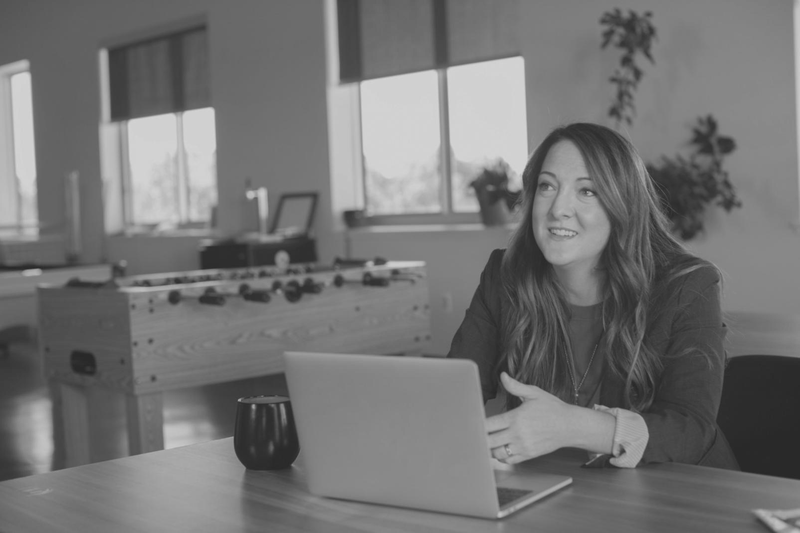 Interface de navigation montrant les techniques avancées de SEO local